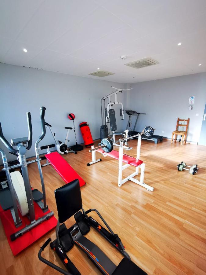 Apparthotel AREA, Studios avec salle de bain et kitchenette Privées, OU, chambres avec salles bain et cuisines communes Persan Esterno foto
